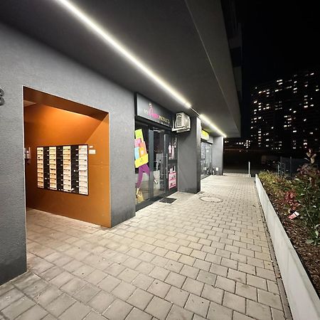 Novozariadeny Apartman Pri Starom Moste Pressburg Exterior foto