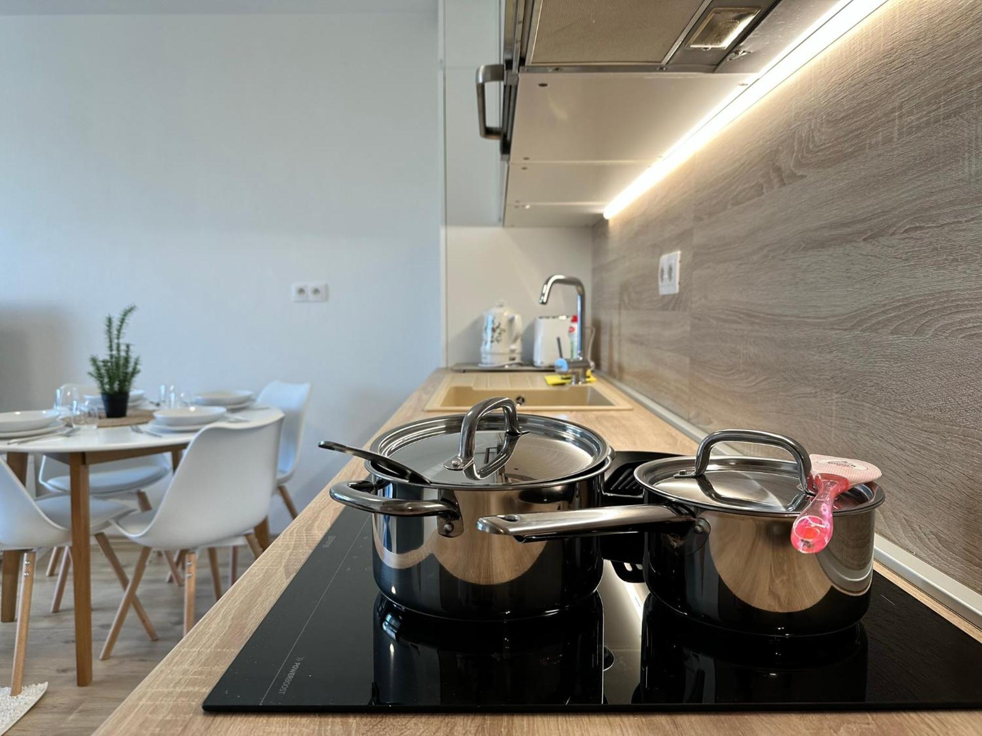 Novozariadeny Apartman Pri Starom Moste Pressburg Exterior foto